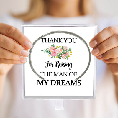 https://sayingsintothings.com/products/thank-you-for-raising-the-man-of-my-dreams-bracelet-1