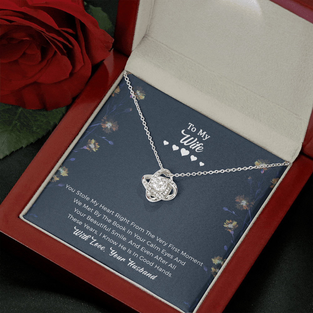 Romantic Love Knot Necklace - You Stole My Heart