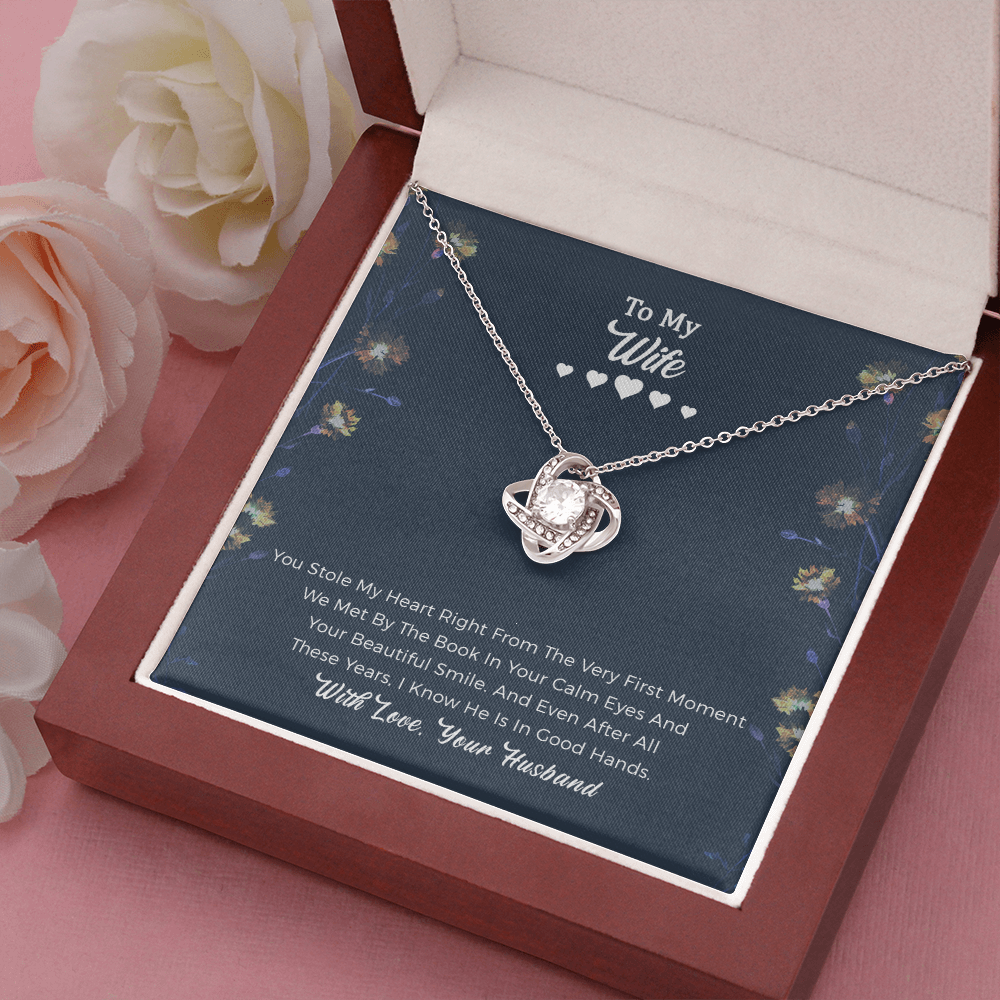 Romantic Love Knot Necklace - You Stole My Heart