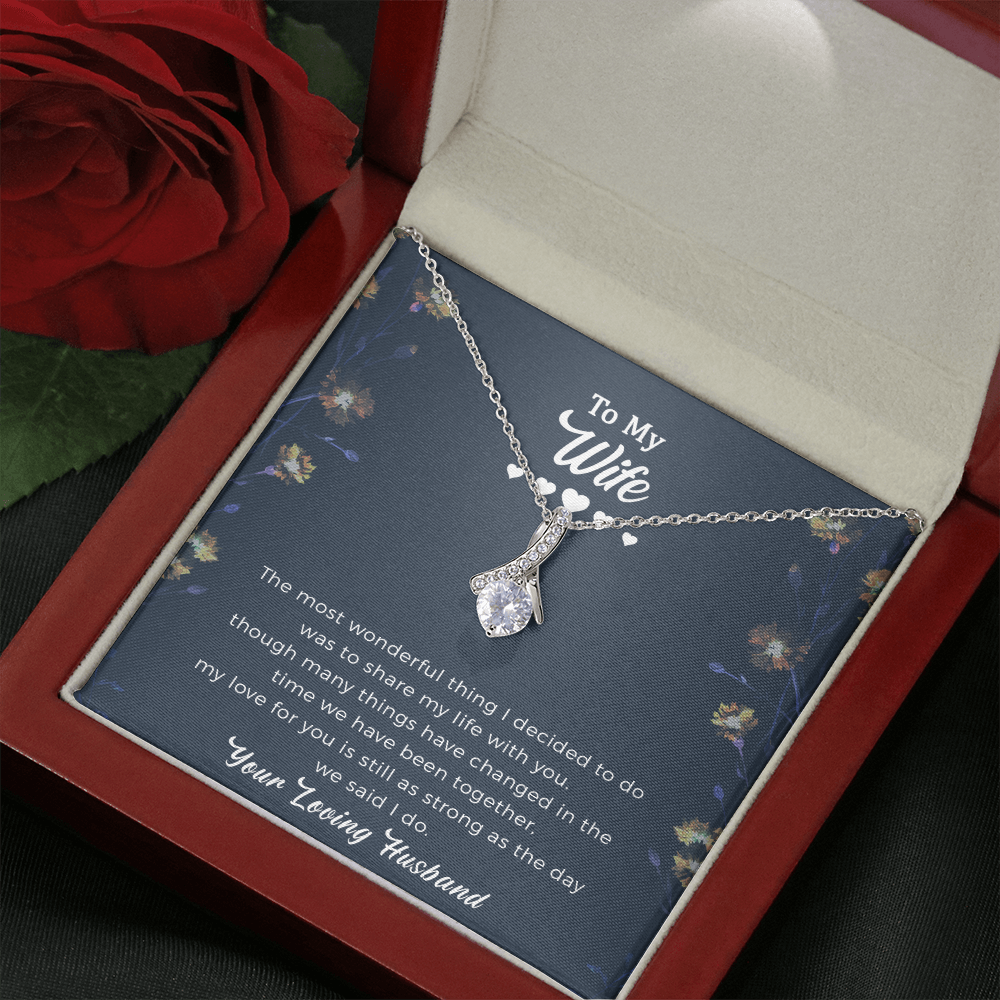 To My Wonderful Wife Silver Alluring Beauty Necklace